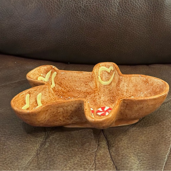 Gingerbread Man Dip Bowl & Peppermint Spreader Set - Picture 8 of 11